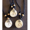 Pendentif Perles et Oeil de Sainte Lucie